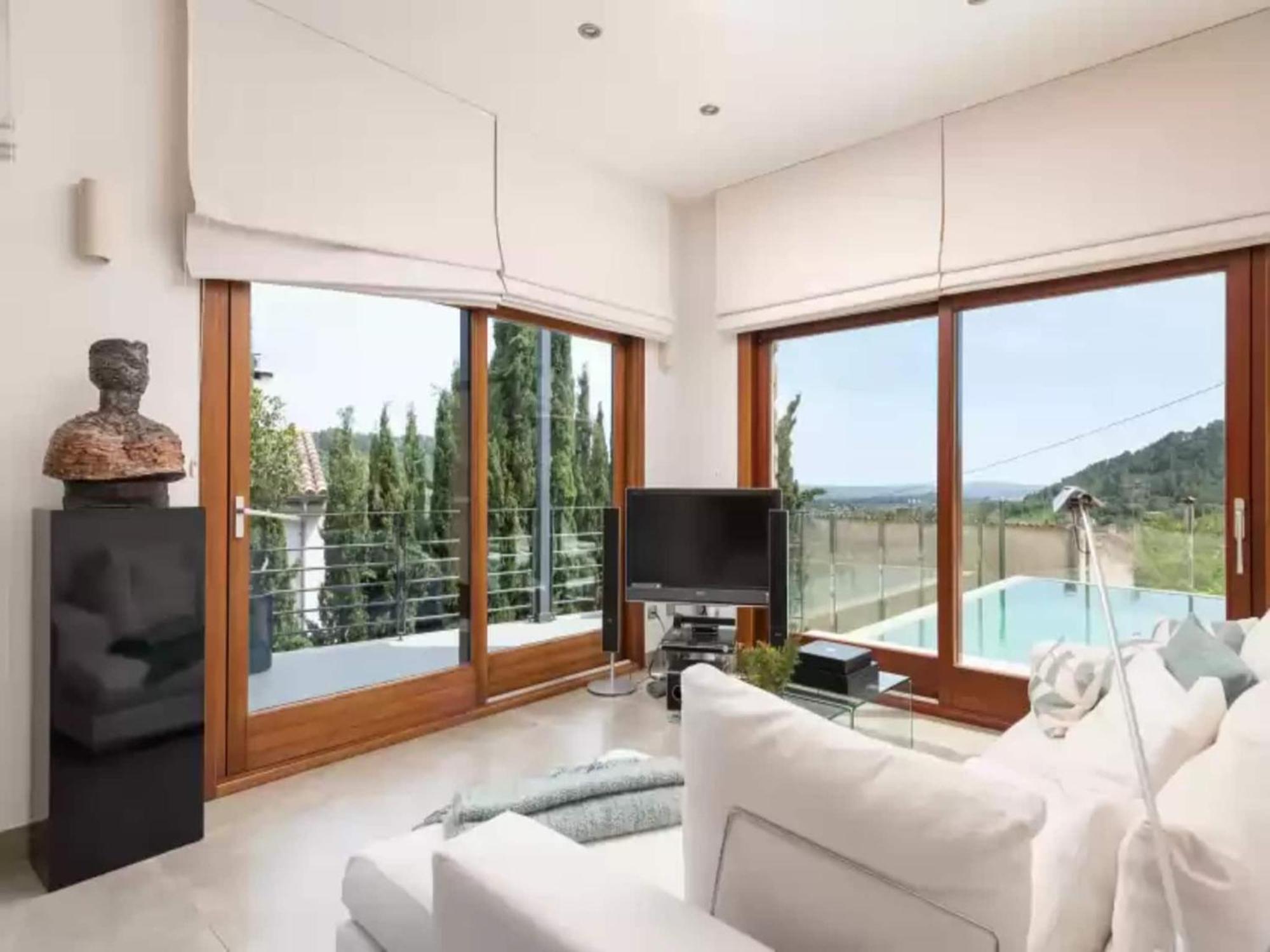 Appealing With Private Pool Mancor del Valle